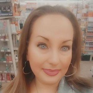 Meet your Posher, Jillian